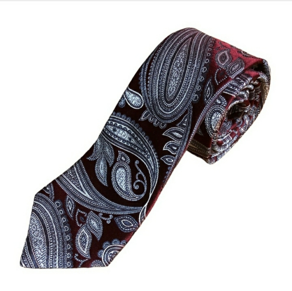 MICHAEL KORS Burgundy & Silver Silk Paisley TieNWT! 100% silk tie.